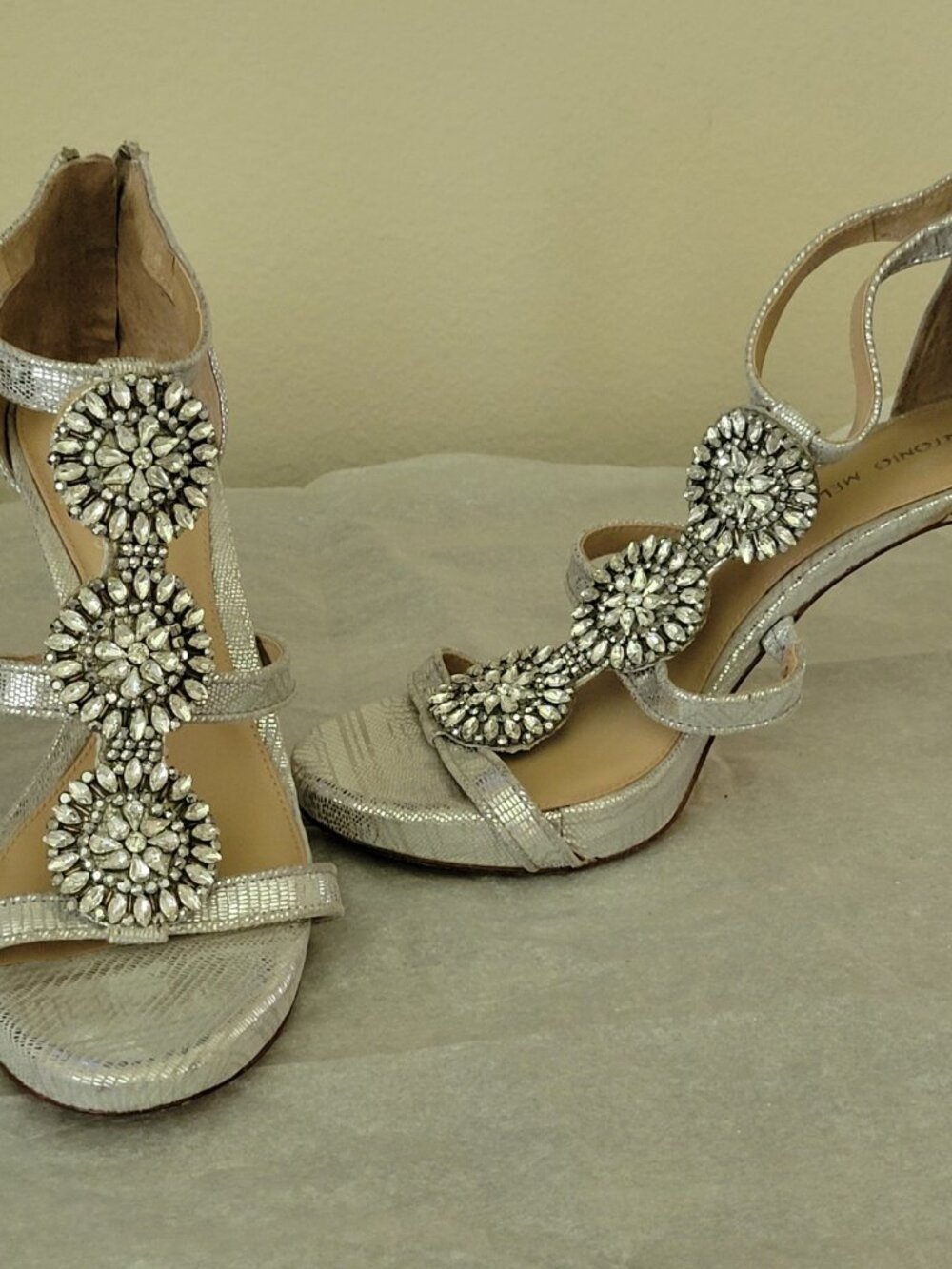 Heels - Picture 2 of 4